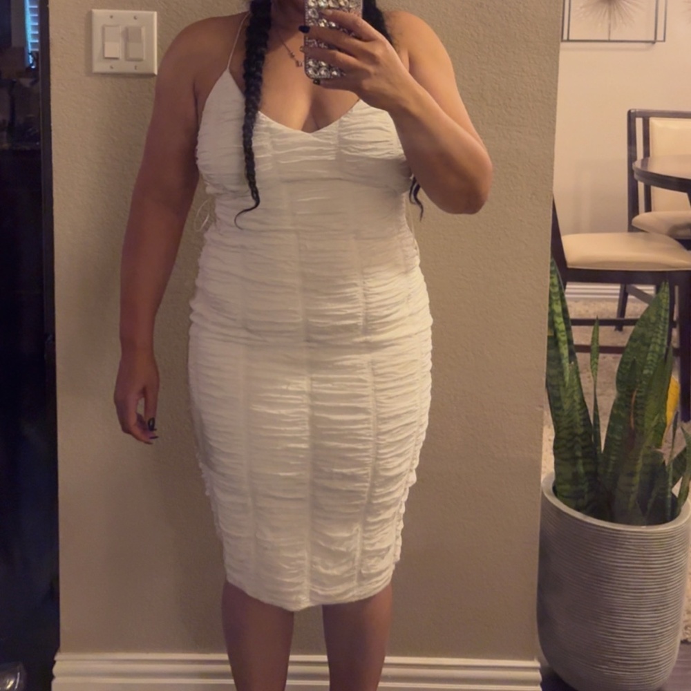 Dress - Picture 3 of 3